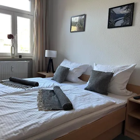 Alte Harcher Schule 3*
